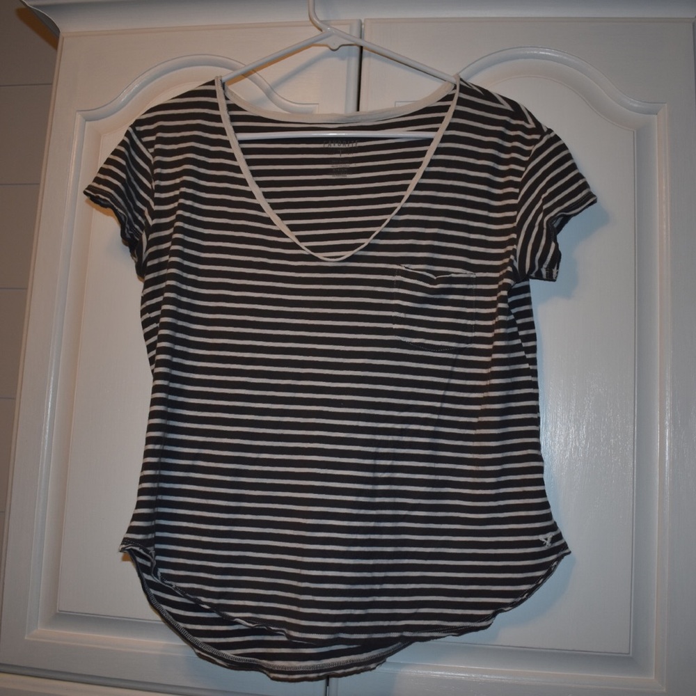 American Eagle Striped Pocket V-neck